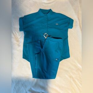 Figs Aqua Blue Scrub Ensemble
